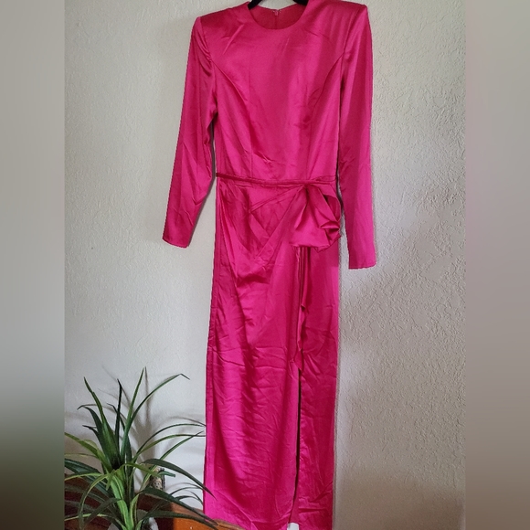 Mac Duggal LONG SLEEVE STRUCTURED BOW DRAPED GOWN - Picture 4 of 7